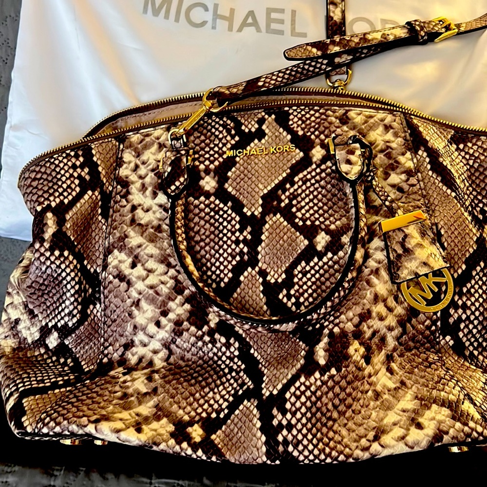 Exquisite Brown and Cream Michael Kors Like New Handbag.